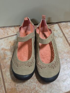 J-41 Tan Mary Jane Flats with Coral Insole and Black Toe Cap
